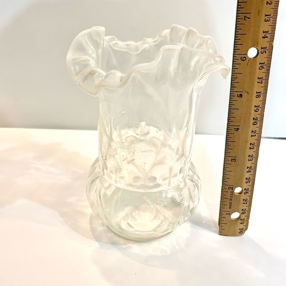 WHITE OPALESCENT GLASS VASE Northwood? Glass BROCADE (Spanish Lace) Ruffled - Picture 4 of 16